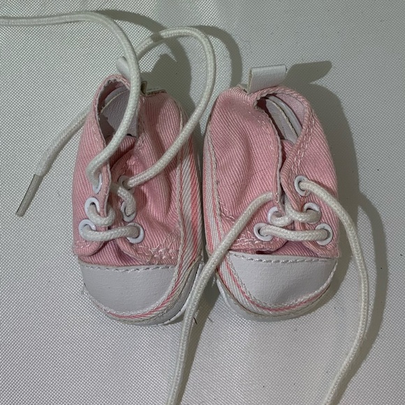 GUC / EUC Vintage retired Pink Sneakers fit American Girl Doll - Picture 1 of 9